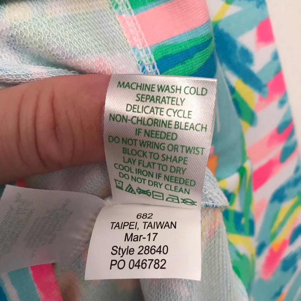 NWOT Lilly Pulitzer Women’s Size S Pulliover - Picture 7 of 8